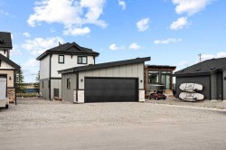 22 Cottageclub Lane  Rural Rocky View County, AB T0L 1N0