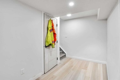 85 Saddlebrook Circle Ne, Calgary, AB - Indoor Photo Showing Other Room