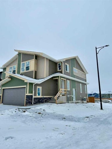 99 Waterford Mews  Chestermere, AB T1X 3B7