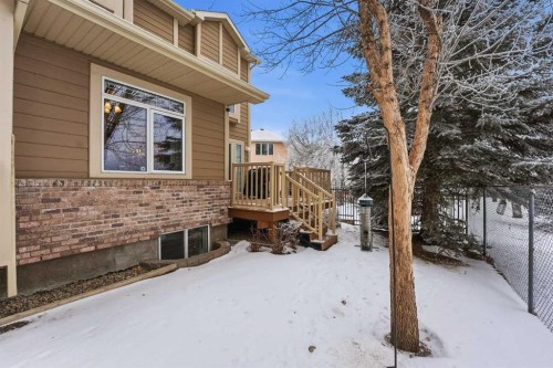 39 Varsity Estates Park Nw, Calgary, AB - Outdoor