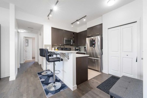 2205-175 Silverado Boulevard Sw, Calgary, AB - Indoor Photo Showing Kitchen