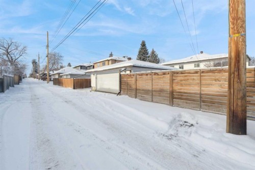 811 19 Avenue Nw, Calgary, AB - Outdoor