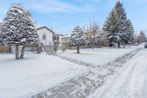 811 19 Avenue Nw, Calgary, AB - Outdoor