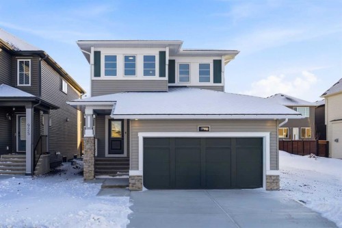 921 Chinook Winds Meadow SW Airdrie, AB T4B 0R7