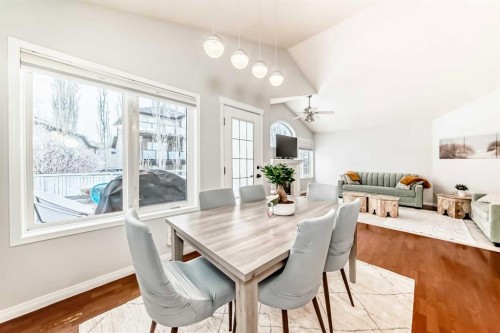 3263 Signal Hill Drive Sw, Calgary, AB - Indoor Photo Showing Dining Room