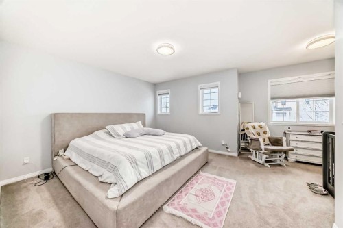 3263 Signal Hill Drive Sw, Calgary, AB - Indoor Photo Showing Bedroom