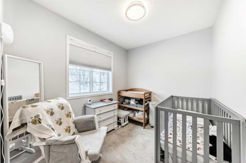 3263 Signal Hill Drive Sw, Calgary, AB - Indoor Photo Showing Bedroom