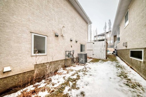 3263 Signal Hill Drive Sw, Calgary, AB - Outdoor With Exterior