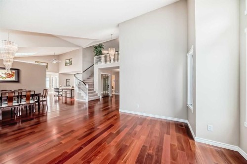 1405 Shawnee Road Sw, Calgary, AB - Indoor Photo Showing Other Room