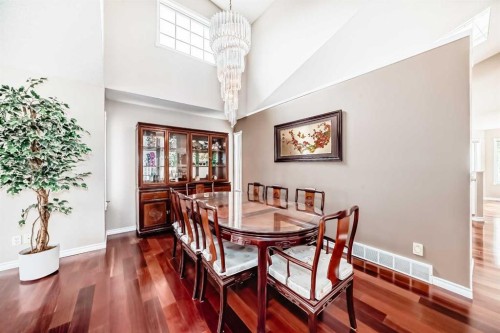 1405 Shawnee Road Sw, Calgary, AB - Indoor Photo Showing Dining Room