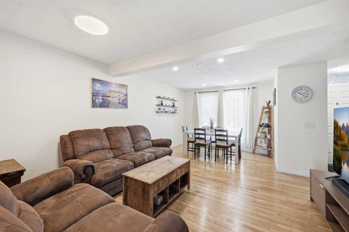 284 Falton Drive Ne, Calgary, AB - Indoor Photo Showing Living Room
