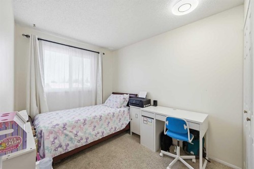 284 Falton Drive Ne, Calgary, AB - Indoor Photo Showing Bedroom