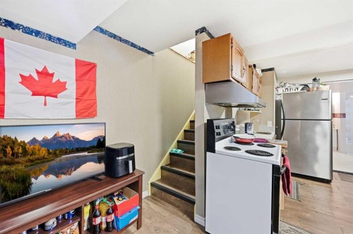 284 Falton Drive Ne, Calgary, AB - Indoor