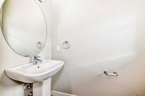 115-300 Marina Drive, Chestermere, AB - Indoor Photo Showing Bathroom