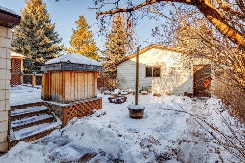 9 Jensen Crescent Ne, Airdrie, AB - Outdoor With Deck Patio Veranda