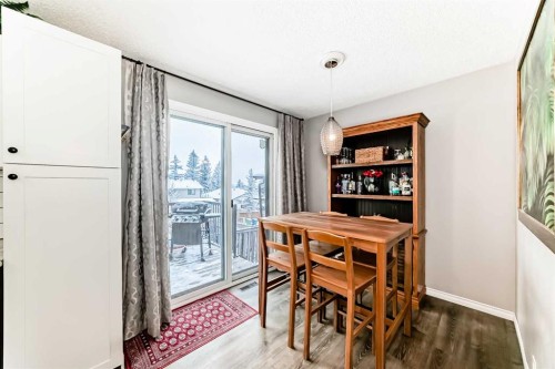 238 Berwick Drive Nw, Calgary, AB - Indoor Photo Showing Other Room