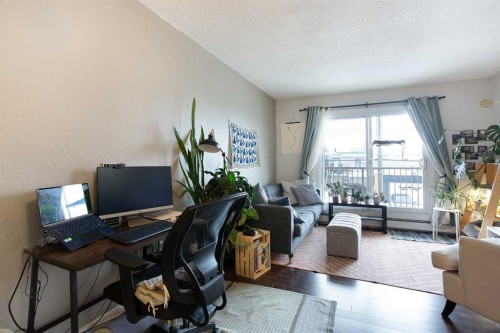 204-809 4 Street Ne, Calgary, AB - Indoor