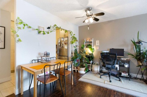 204-809 4 Street Ne, Calgary, AB - Indoor Photo Showing Other Room