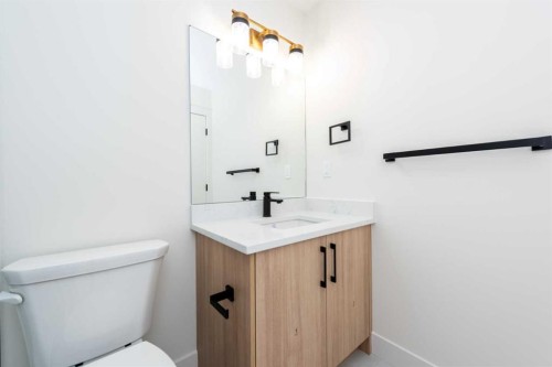101 Waterford Passage, Chestermere, AB - Indoor Photo Showing Bathroom