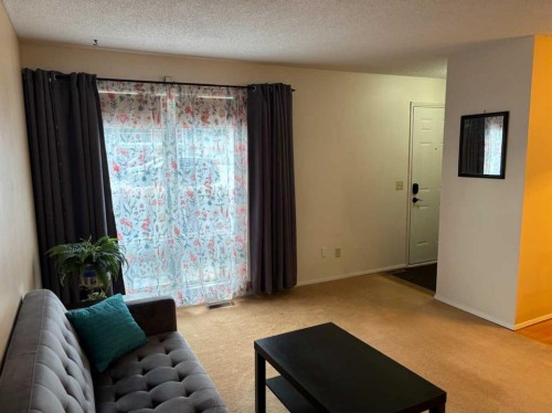 511-200 Brookpark Drive Sw, Calgary, AB - Indoor