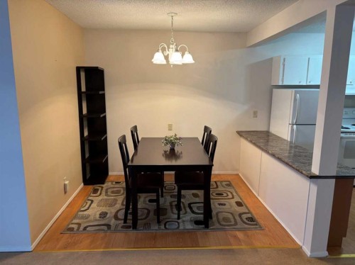 511-200 Brookpark Drive Sw, Calgary, AB - Indoor Photo Showing Dining Room