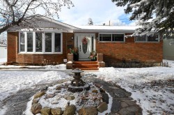 6415 Lombardy Crescent SW Calgary, AB T3E 5R3