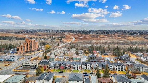 8528 47 Avenue Nw, Calgary, AB - Outdoor With View