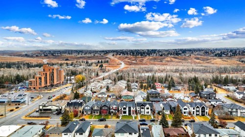 8528 47 Avenue Nw, Calgary, AB - Outdoor With View