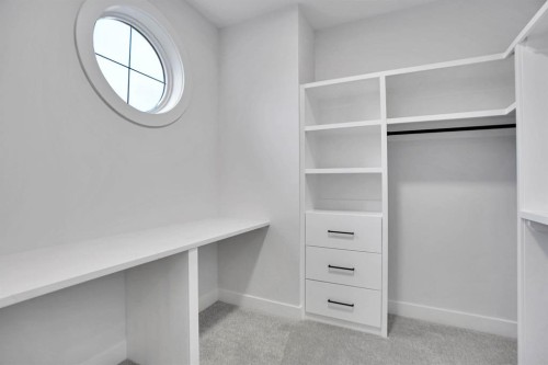 8528 47 Avenue Nw, Calgary, AB - Indoor With Storage