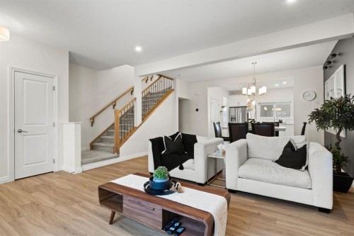 10 Emberside Link, Cochrane, AB - Indoor Photo Showing Living Room