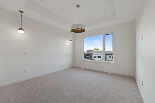 2436 30 Avenue Sw, Calgary, AB - Indoor Photo Showing Other Room