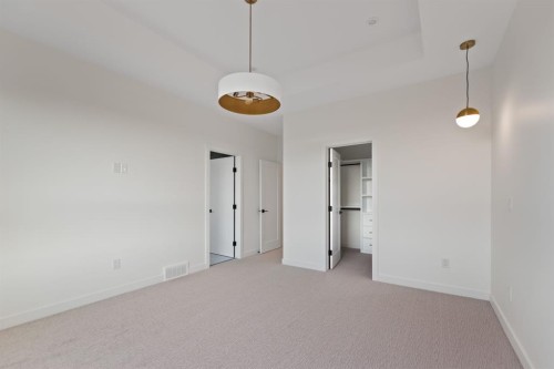 2436 30 Avenue Sw, Calgary, AB - Indoor Photo Showing Other Room