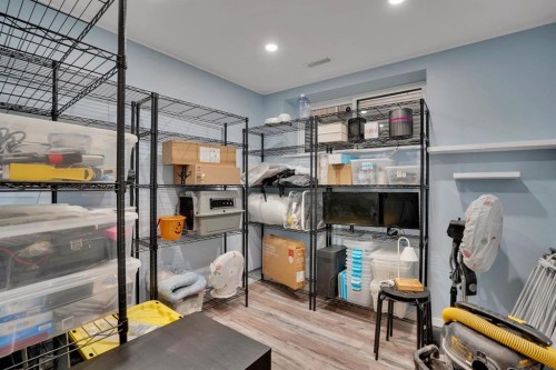 210 Cranberry Place Se, Calgary, AB - Indoor