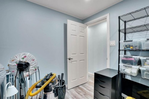 210 Cranberry Place Se, Calgary, AB - Indoor Photo Showing Other Room