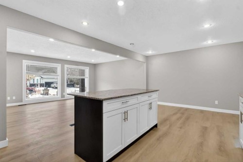 415 Templeton Road Ne, Calgary, AB - Indoor Photo Showing Other Room