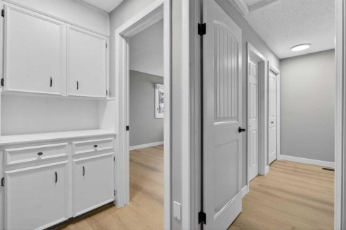 415 Templeton Road Ne, Calgary, AB - Indoor Photo Showing Other Room