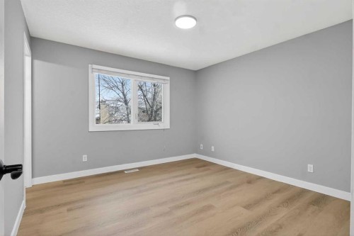 415 Templeton Road Ne, Calgary, AB - Indoor Photo Showing Other Room