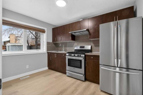 415 Templeton Road Ne, Calgary, AB - Indoor Photo Showing Kitchen With Stainless Steel Kitchen