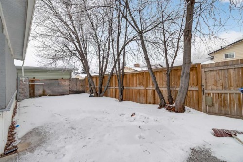 415 Templeton Road Ne, Calgary, AB - Outdoor