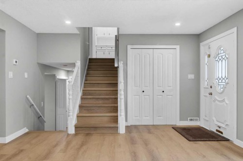 415 Templeton Road Ne, Calgary, AB - Indoor Photo Showing Other Room