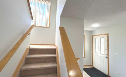 244 Los Alamos Place Ne, Calgary, AB - Indoor Photo Showing Other Room