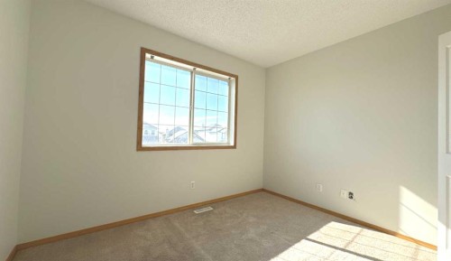 244 Los Alamos Place Ne, Calgary, AB - Indoor Photo Showing Other Room