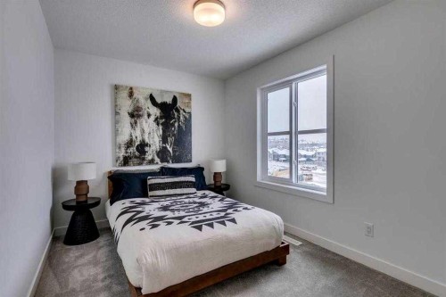 72-2117 81St Street Sw, Calgary, AB - Indoor Photo Showing Bedroom