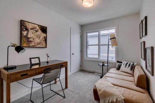 72-2117 81St Street Sw, Calgary, AB - Indoor Photo Showing Other Room