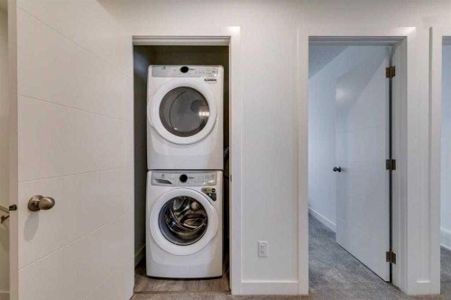 72-2117 81St Street Sw, Calgary, AB - Indoor Photo Showing Laundry Room