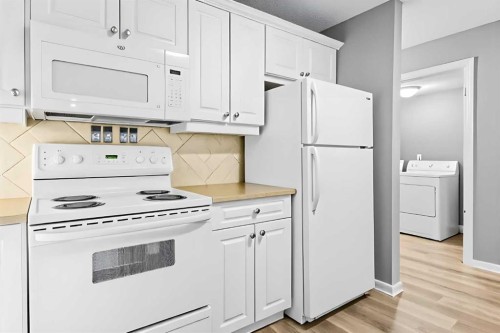 102-139 26 Avenue Nw, Calgary, AB - Indoor