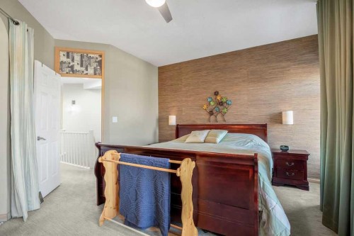 47 28 Avenue Sw, Calgary, AB - Indoor Photo Showing Bedroom