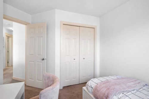 263 Evanston Way Nw, Calgary, AB - Indoor Photo Showing Bedroom