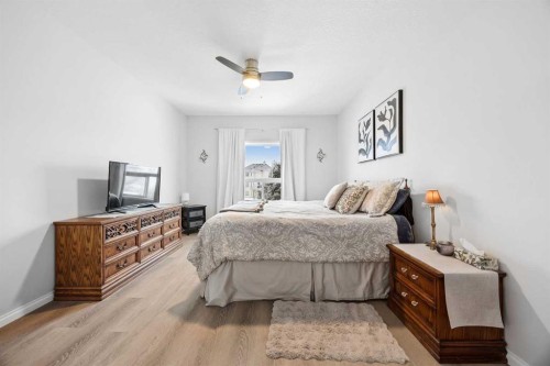 127 Invermere Close, Chestermere, AB - Indoor Photo Showing Bedroom