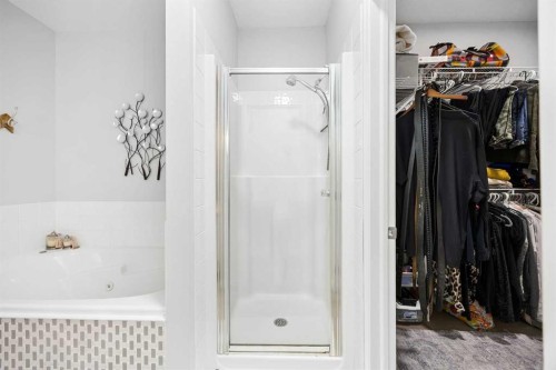 127 Invermere Close, Chestermere, AB - Indoor Photo Showing Bathroom